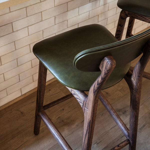 Classic Bar Stool - Upholstered Stool Houtlander